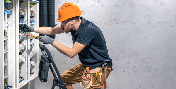 Best Licensed Electrician  in Louisa, KY